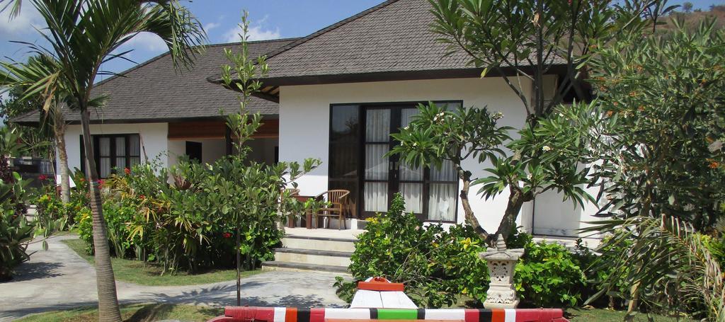 Taman Dewi Sri Villa Et Bungalow Pemuteran Exterior foto