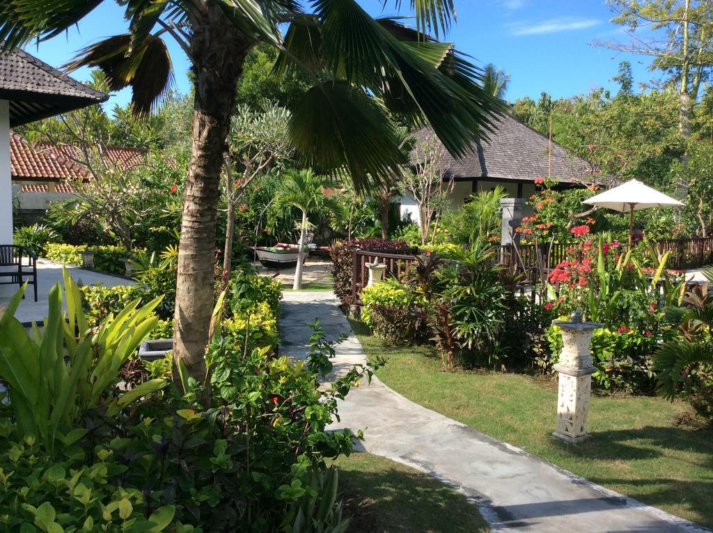 Taman Dewi Sri Villa Et Bungalow Pemuteran Exterior foto
