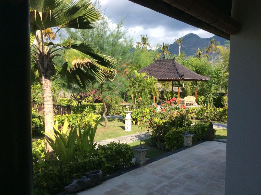 Taman Dewi Sri Villa Et Bungalow Pemuteran Exterior foto